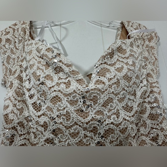 NWOT B Darlin Juniors Beige Sequins Lace Formal Long Dress Sweetheart Size 15/16 - Picture 3 of 11